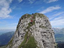 Über den Zwischengipfel zum Zuestoll